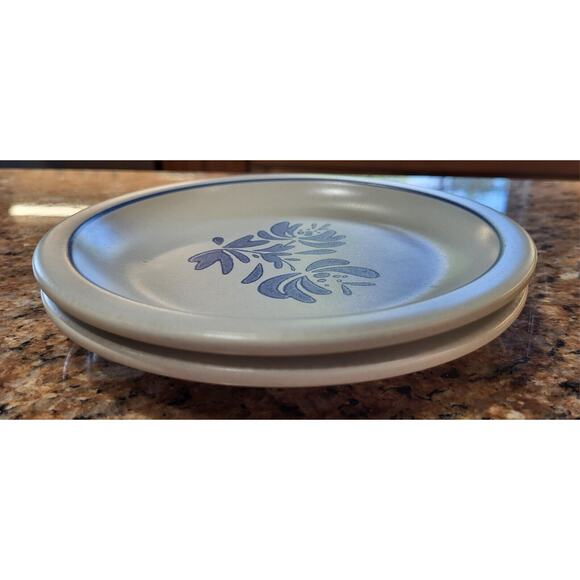 Pfaltzgraff Stoneware "Yorktowne" 6-7/8" Salad/Bread/Dessert Plates (Set Of 2) - Picture 10 of 14
